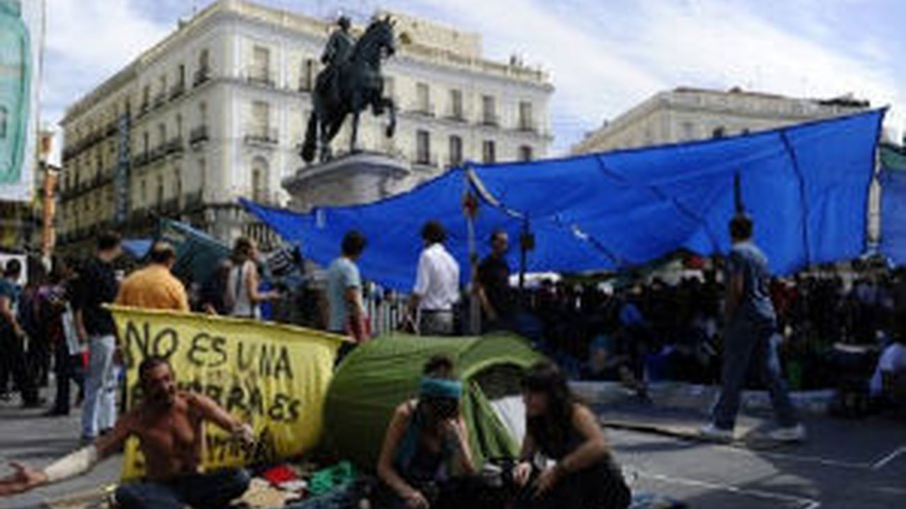 La policía establece "filtros" en la Puerta del Sol para impedir la concentración