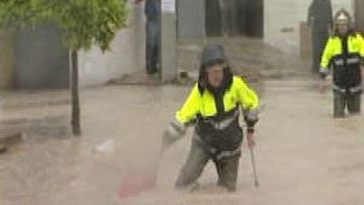 Una mujer fallecida y más de 150 casas desalojadas en Córdoba por las intensas lluvias