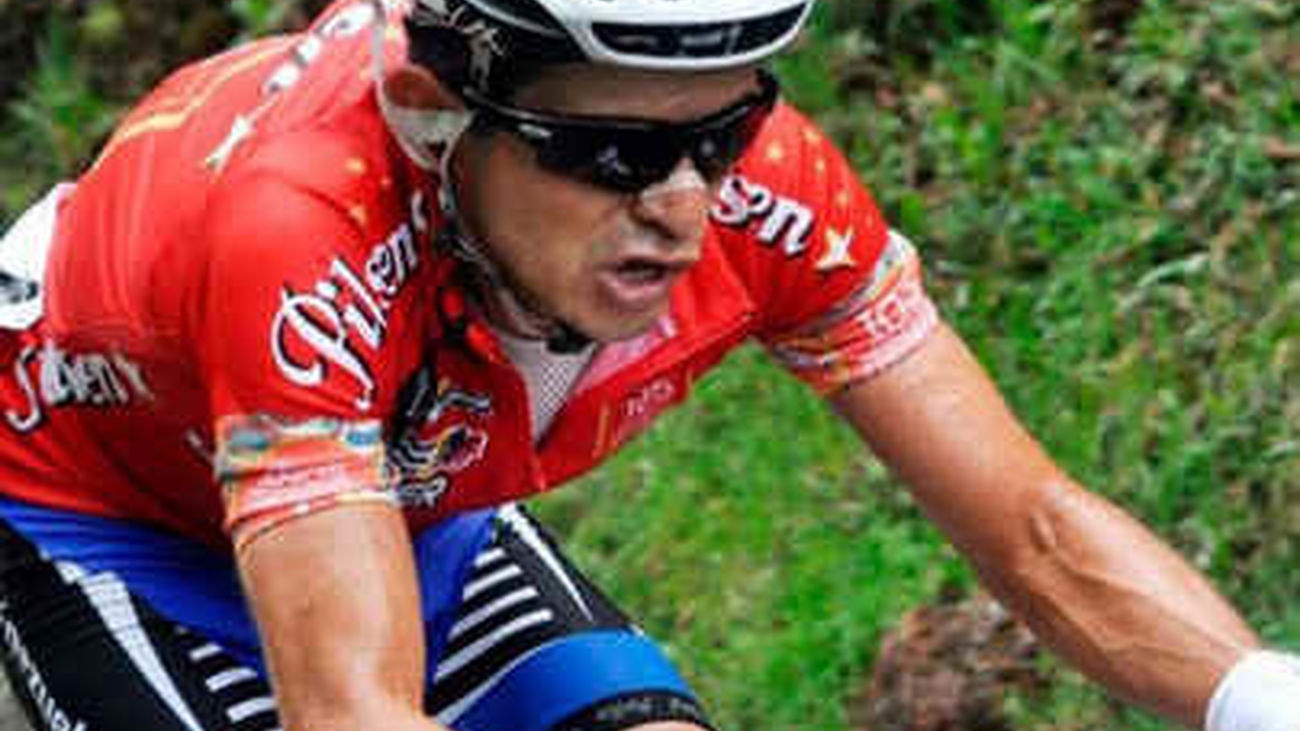 Contador da otro golpe al Giro y cede el triunfo a Rujano