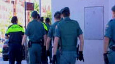 Desalojadas 24 viviendas "okupas" de Navalcarnero con un amplio dispositivo de seguridad