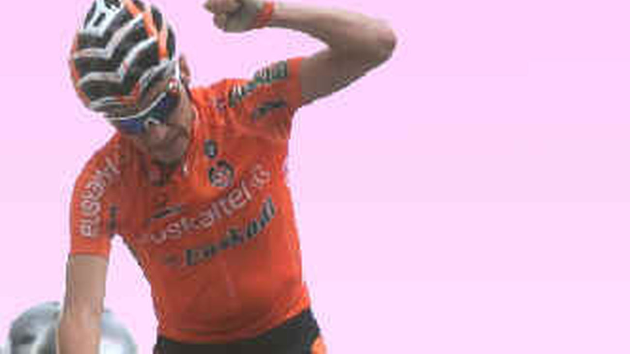 Mikel Nieve gana la etapa reina, Contador amplía su ventaja
