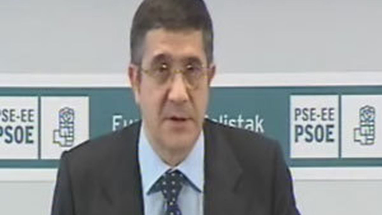 Sorpresa en el PSOE por la petición de Patxi López de un congreso para suceder a Zapatero