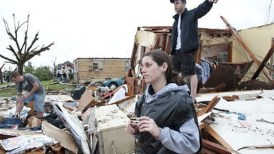 Aumentan a 116 los muertos por el tornado de Joplin  el más mortífero de los últimos 61 años