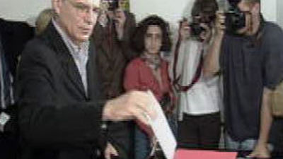 Congreso extraordinario o primarias, la duda del socialismo español