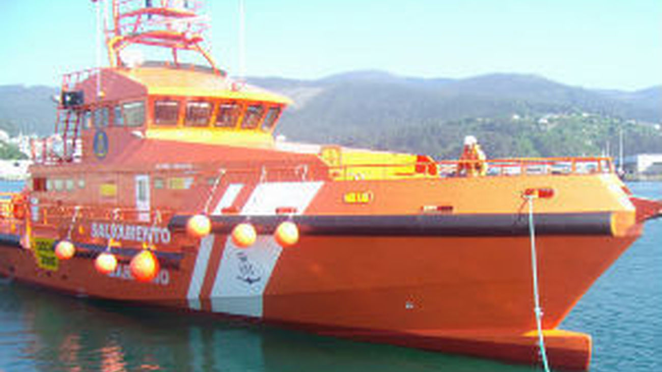 Mueren dos marineros en el naufragio de su barco cerca de A Coruña