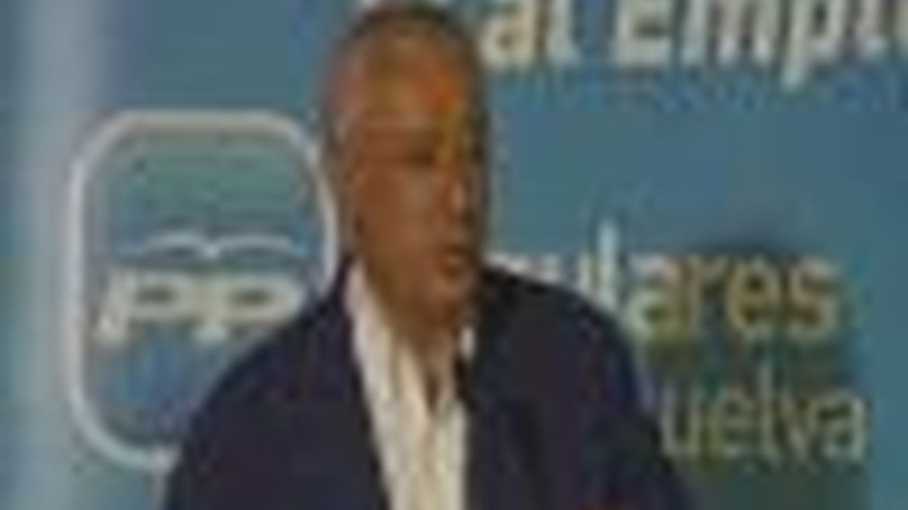 Arenas: Rubalcaba es lo contrario del cambio y las primarias son humor negro