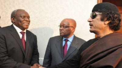 Gadafi, dispuesto a negociar una salida, según la prensa sudafricana