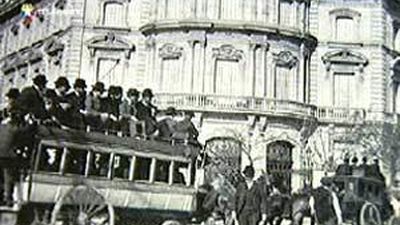 La región celebra los 140 años del tranvía con un libro sobre la evolución del transporte desde 1871