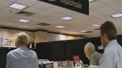 Bancos y Cajas encarecen las comisiones de coste de las tarjetas de débito y de crédito