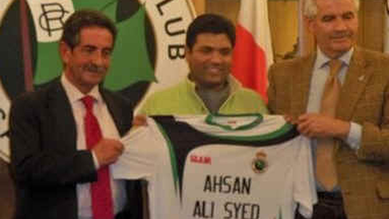 Revilla llama "mentiroso compulsivo" a Alí Syed