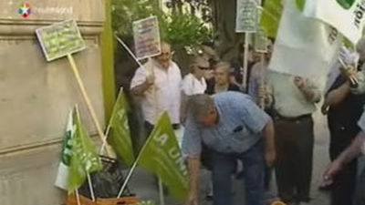 Merkel promete a Zapatero estudiar ayudas de la UE a los agricultores