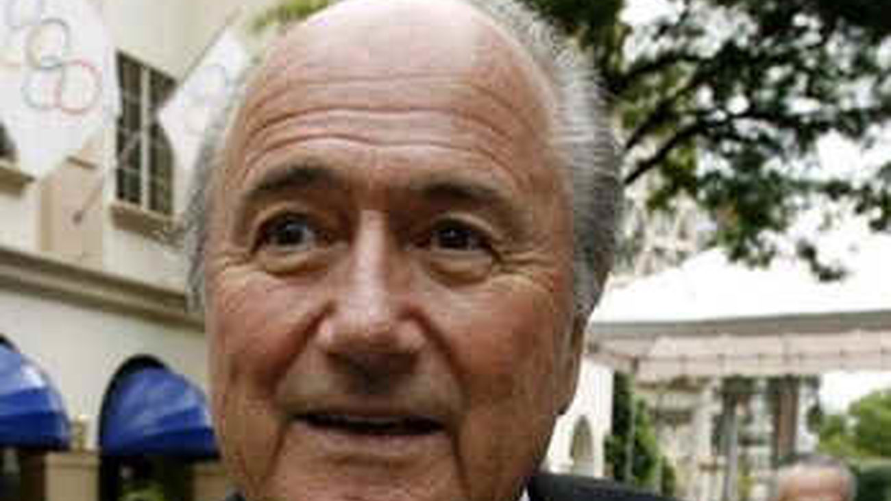 Blatter anuncia que el Balón de Oro tendrá cinco finalistas