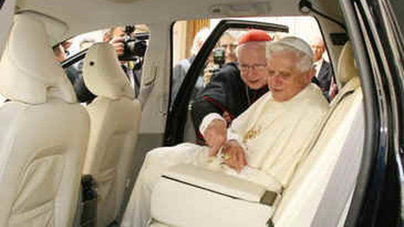 El papa Benedicto XVI emprendió viaje hacia Zagreb