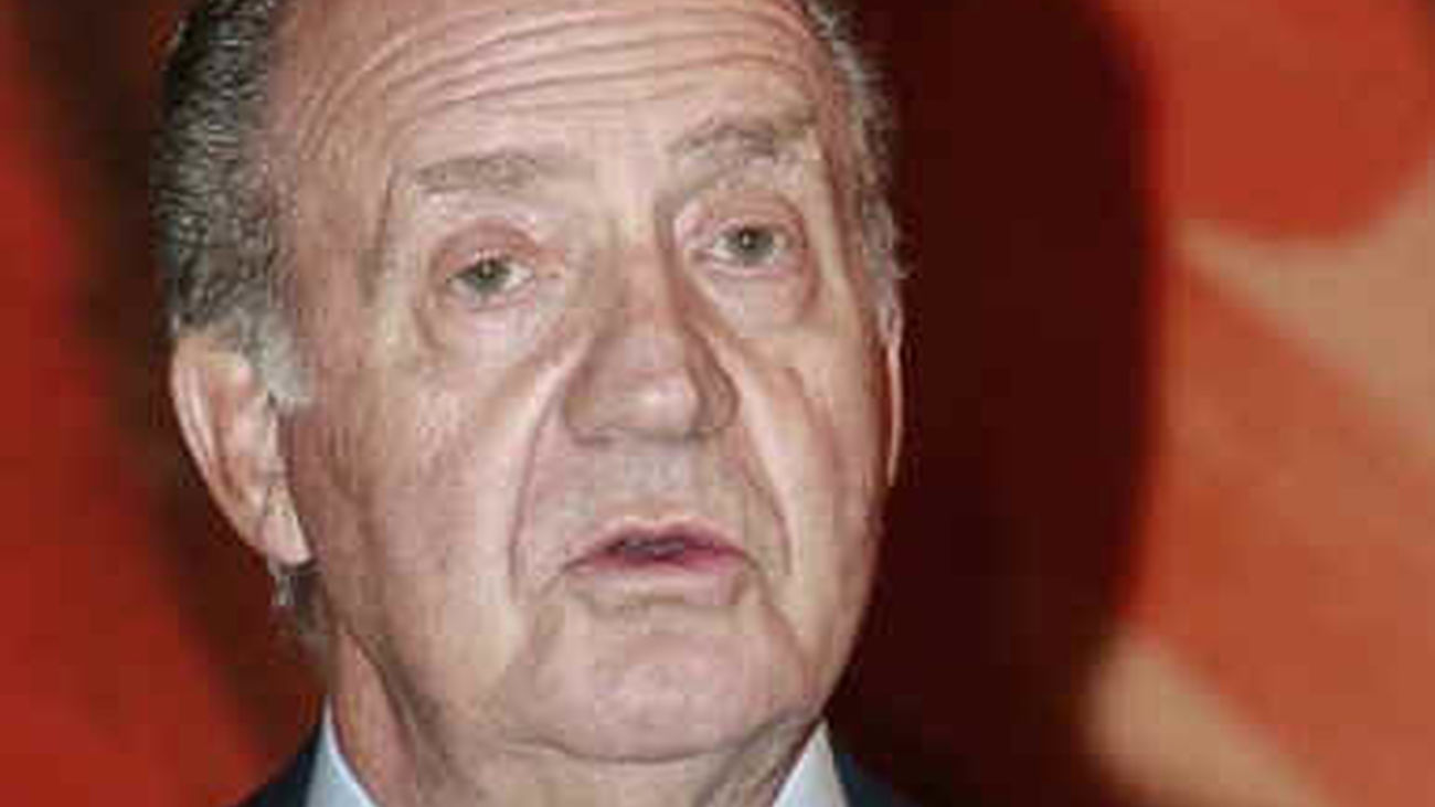 El Rey recibe el alta  hospitalaria tras la intervención  quirúrgica de rodilla