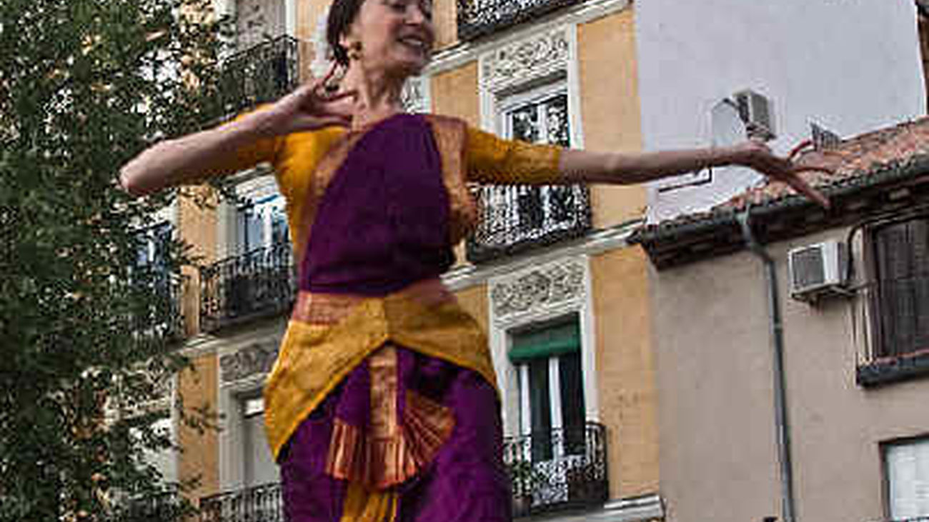 Más de 60.000 personas llenaron las plazas de Lavapiés en festival Bollywood