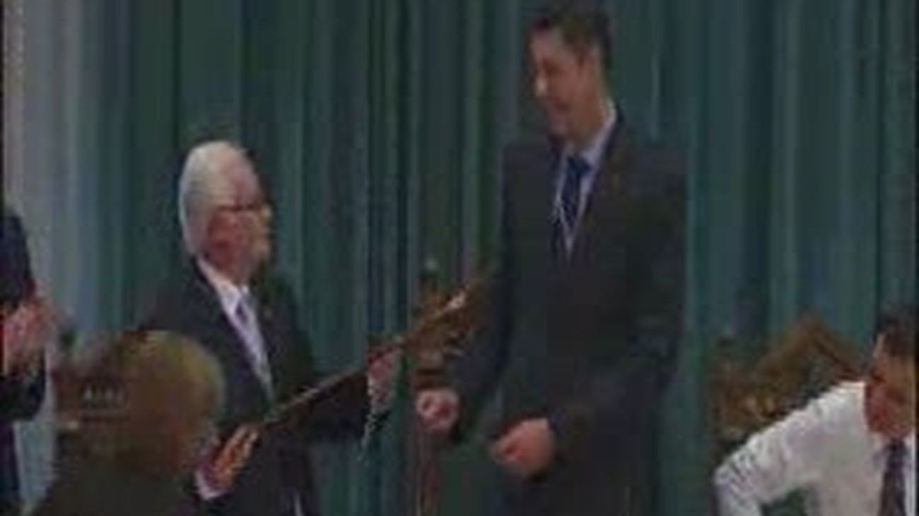 Albiol logra por primera vez para el  PP la alcaldía de una gran ciudad catalana