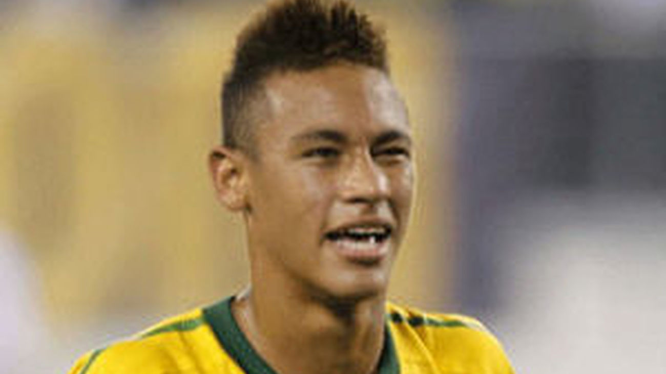 El brasileño Neymar puede ser ya jugador Real Madrid, según medio italiano