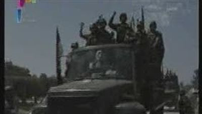 Miles de sirios se agolpan en frontera de Turquía, que acoge 8.500 refugiados