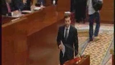 Gómez se estrena en la Asamblea proponiendo una comisión que dialogue con los "indignados"