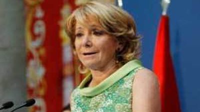 Aguirre inicia emocionada su tercer mandato como presidenta de la Comunidad de Madrid