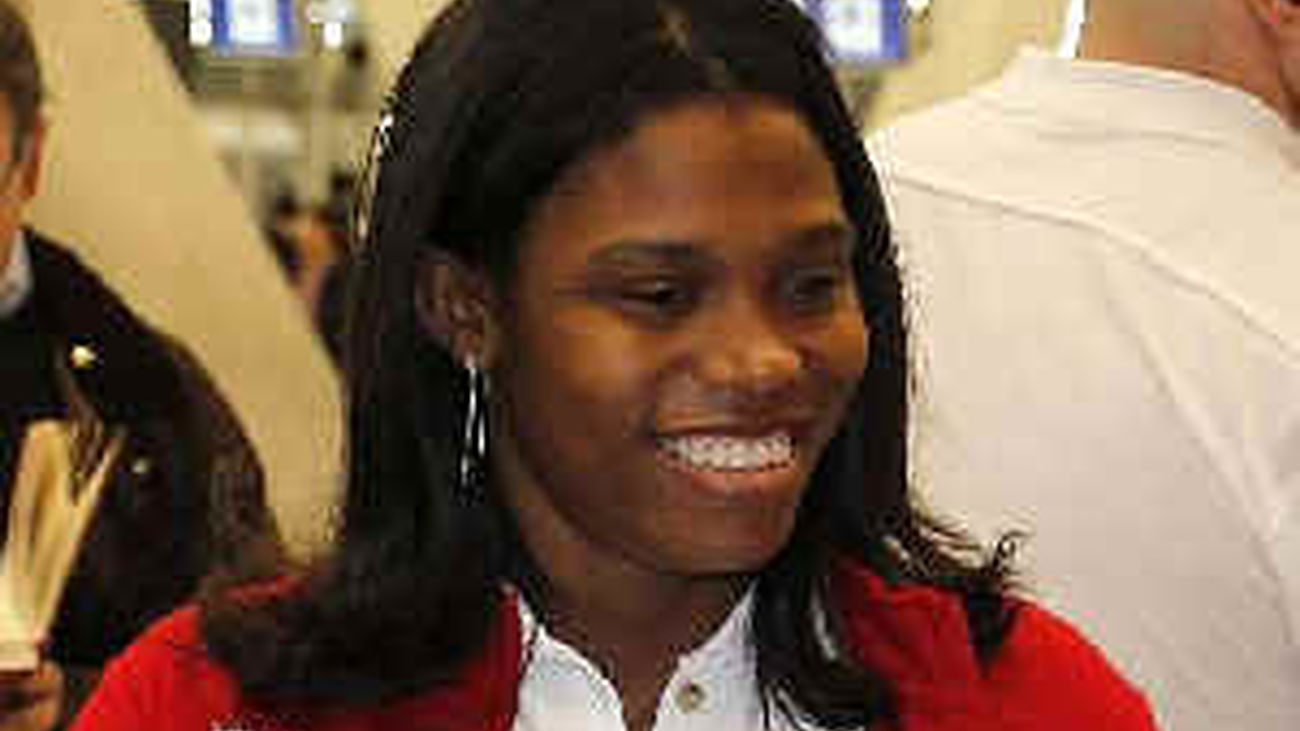 La velocista Digna Luz Murillo apartada del equipo por entrenarse con Pascua