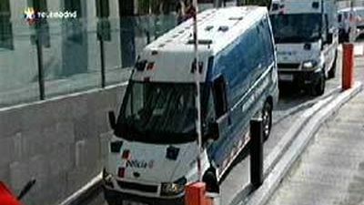 Pasan a disposición judicial los cinco detenidos en los incidentes ante el Parlamento catalán