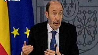 Rubalcaba rompe la tendencia al alza del PP y reduce su ventaja a 7,1 puntos