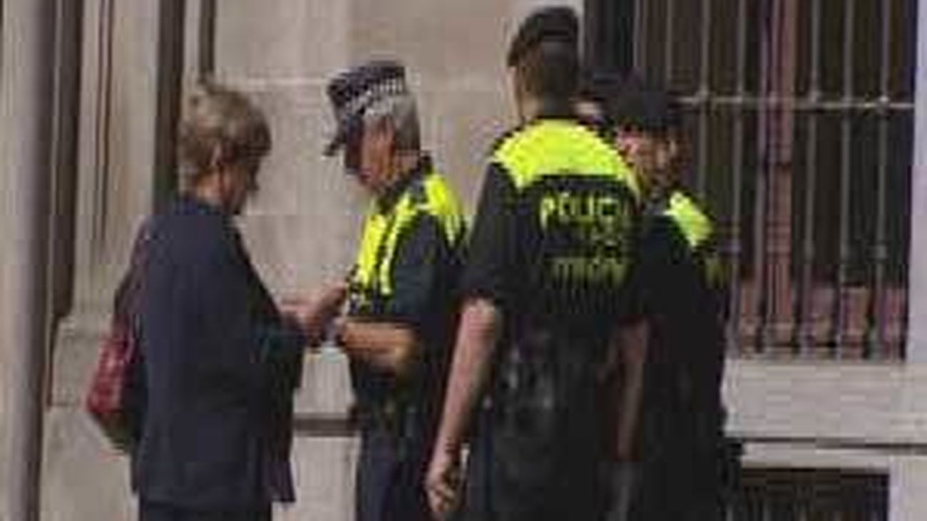 La Policía blinda la plaza de la Villa para la celebración del primero Pleno Municipal