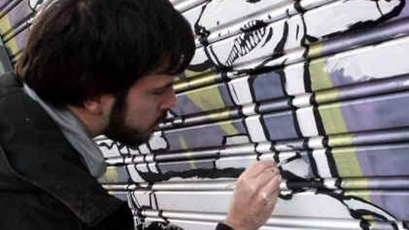 Conciertos en balcones y grafitis con láser inundarán las calles de Malasaña