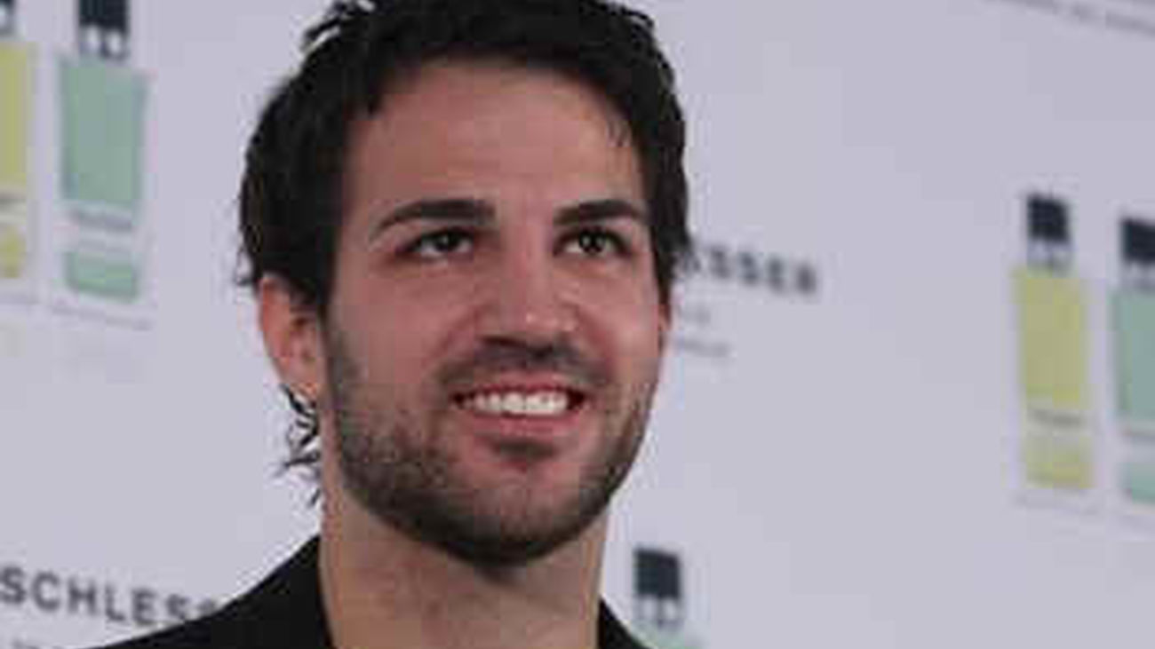 El presidente del Arsenal admite contactos con el Barcelona por Cesc