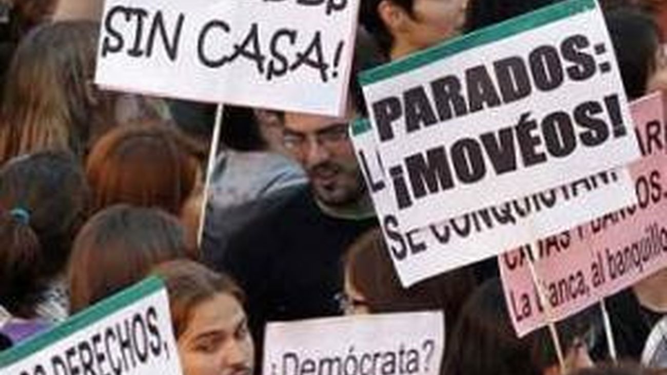 Unos 40.000 indignados salen a la calle en Madrid para protestar contra el Pacto del Euro y la crisis