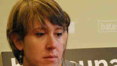 Cerca de un centenar de personas impiden el arresto de Aurore Martin en Bayona