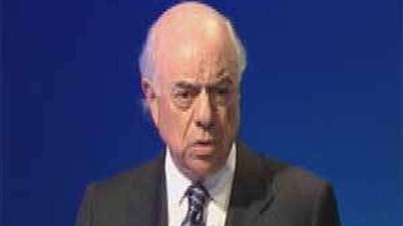 El presidente del BBVA prevé cambio del ciclo político en España y critica la actitud de Zapatero