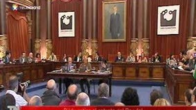 Bildu retira el retrato del Rey del salón de Plenos de San Sebastián