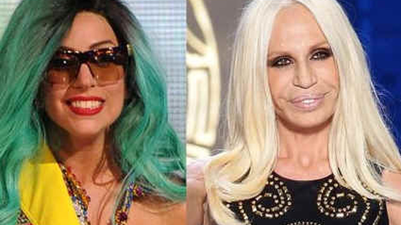 Lady Gaga solo se enfundará trajes de Versace en los próximos dos meses