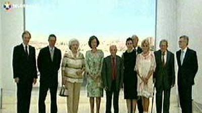 La reina se muestra satisfecha con la "maravillosa" exposición de Antonio López