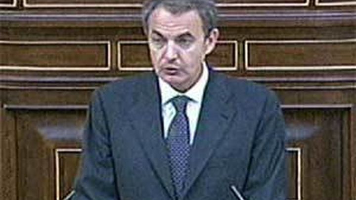 Zapatero no convoca elecciones porque tiene "tarea suficiente" para "culminar el proceso de reformas"