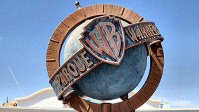 Facua exige a 6 parques de atracciones que dejen de prohibir la entrada con bebida y comida