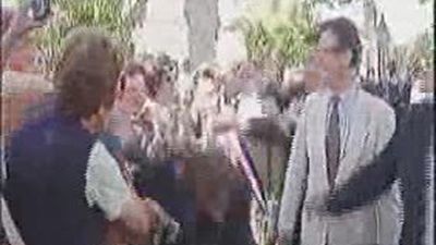 Nicolas Sarkozy, agredido durante una visita fuera de París