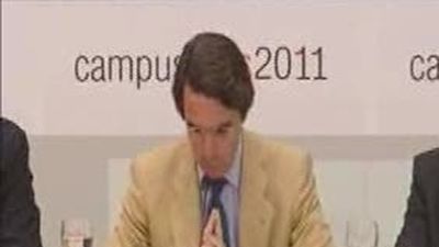 Aznar: "El retroceso causado por el Gobierno ya no puede ocultarse en la burbuja socialista"