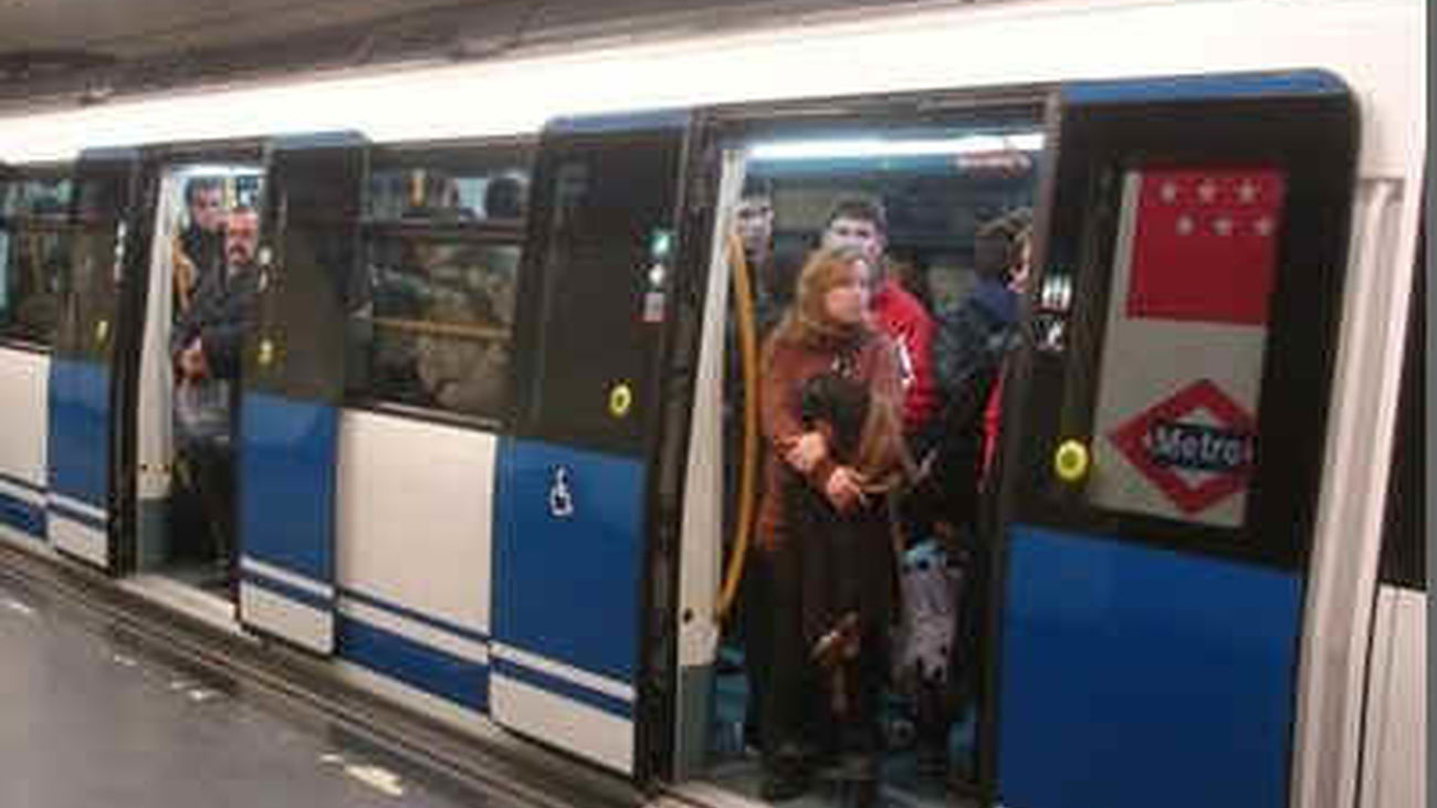 La Policía ficha a un nuevo grupo de carteristas que actúa en el Metro