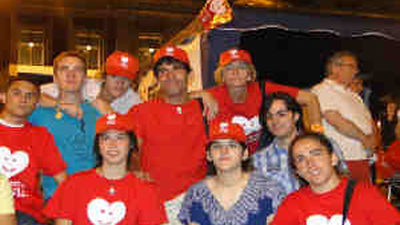 Un grupo de jóvenes acampa de forma indefinida  en la Puerta del Sol para revindicar el derecho a la vida
