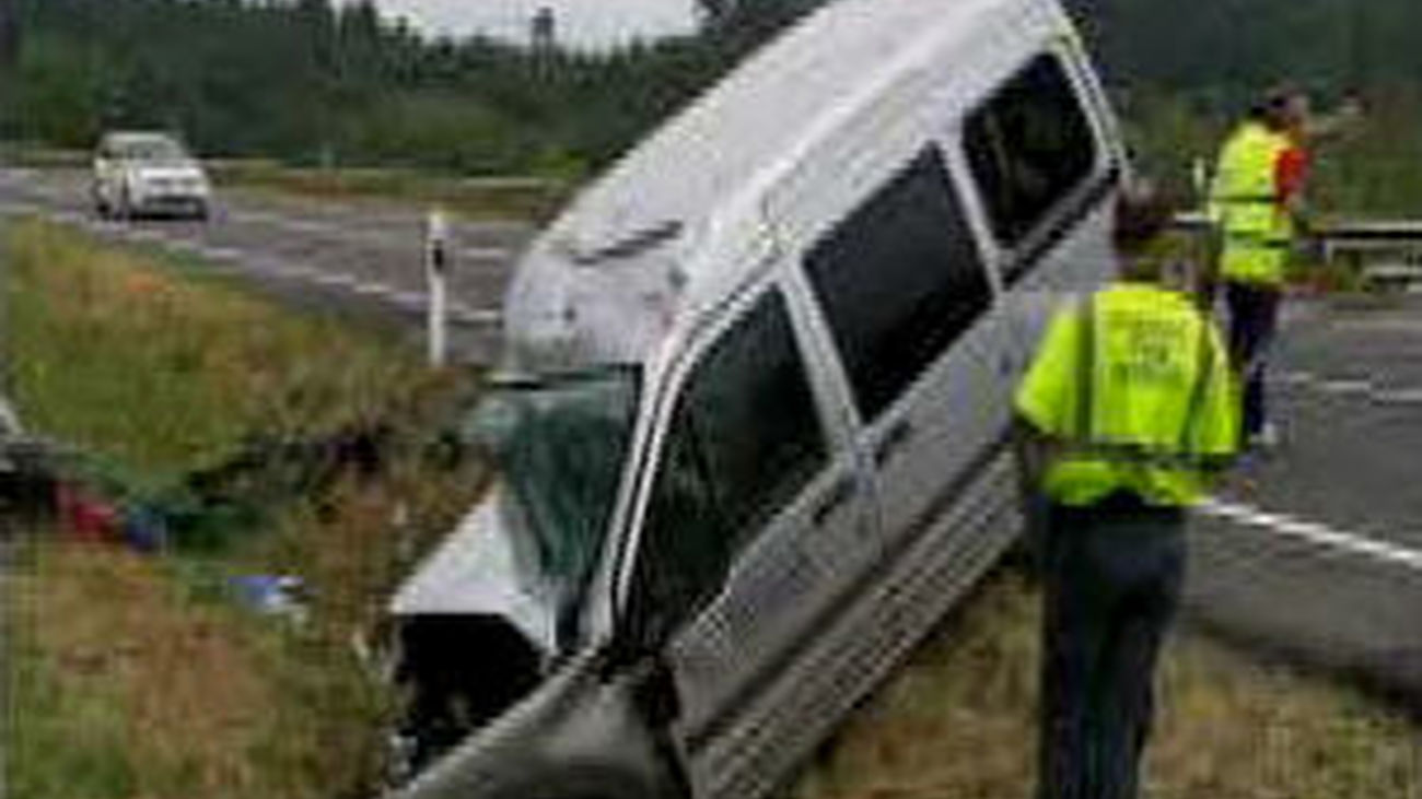Un total de once personas fallecen en las  carreteras españolas durante el fin de semana