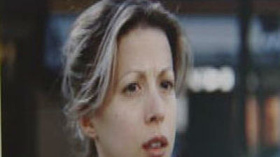 La periodista francesa Banon denuncia a Strauss-Kahn por intento de violación