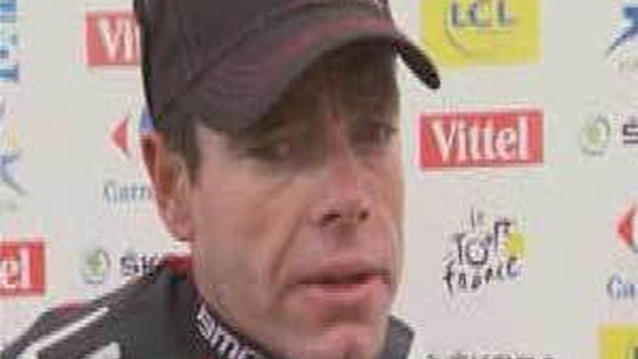 Evans gana la etapa a Contador en el último metro, mientras Hushovd sigue líder