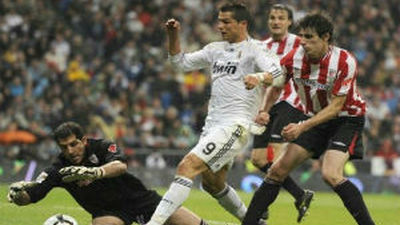 Real Madrid-Athletic , Málaga-Barça y derbi sevillano en primera jornada 2010-11