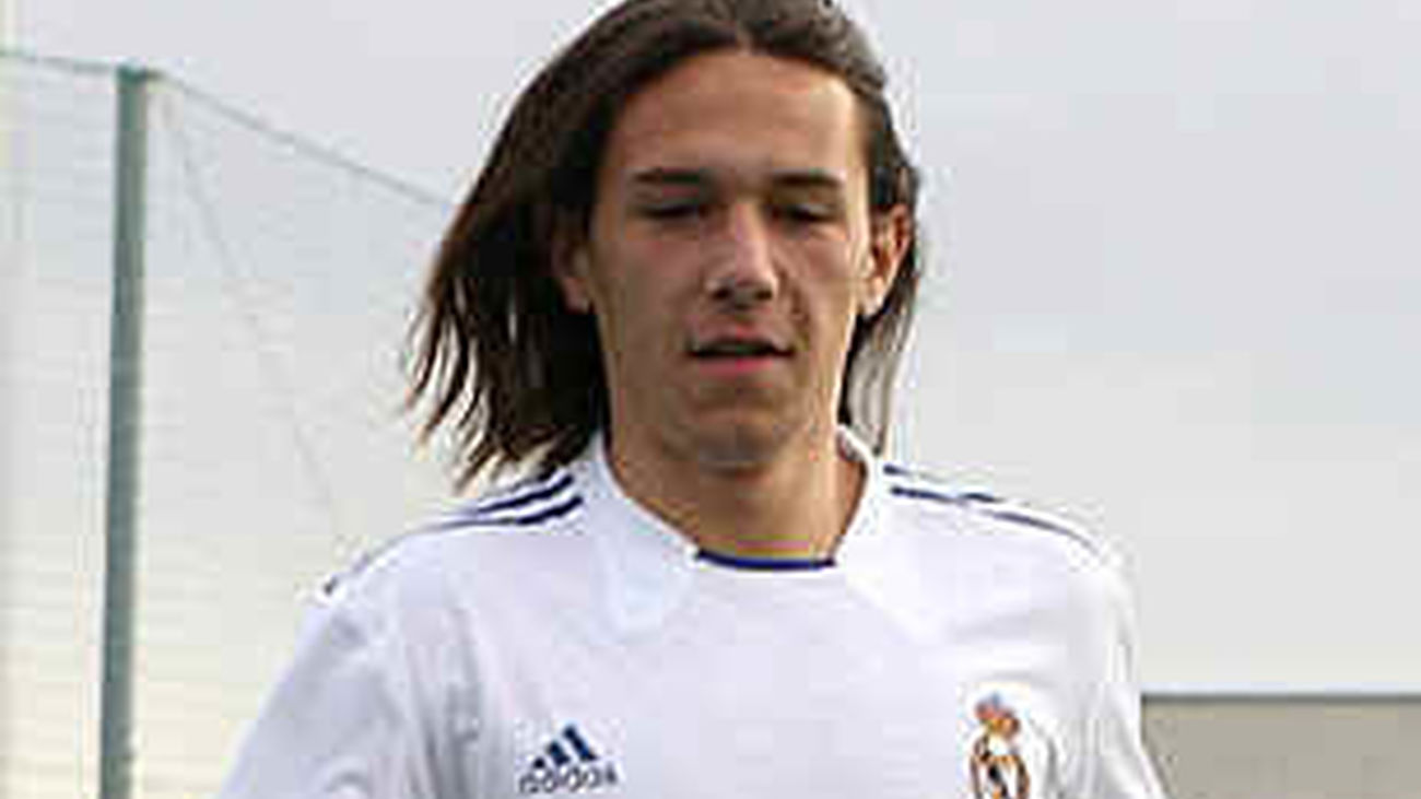 Carlos Expósito, segundo fichaje del Alcorcón