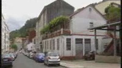 Libertad con cargos para el hombre que apuñaló en Pontedeume al joven que entró en su casa