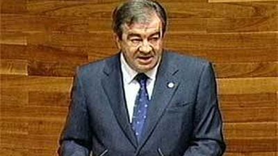 Alvarez-Cascos reducirá la administración asturiana y eliminará las delegaciones exteriores