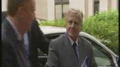 El Eurogrupo celebrará el viernes una cumbre extraordinaria para tratar de frenar la crisis de deuda